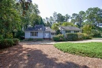Building Photo - "3-Bedroom Home on Fox Hunt Lane in Southern Pines – Cozy Living Awaits!"
