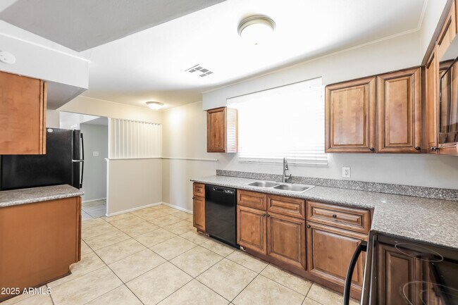 Building Photo - 5514 W Monterosa St