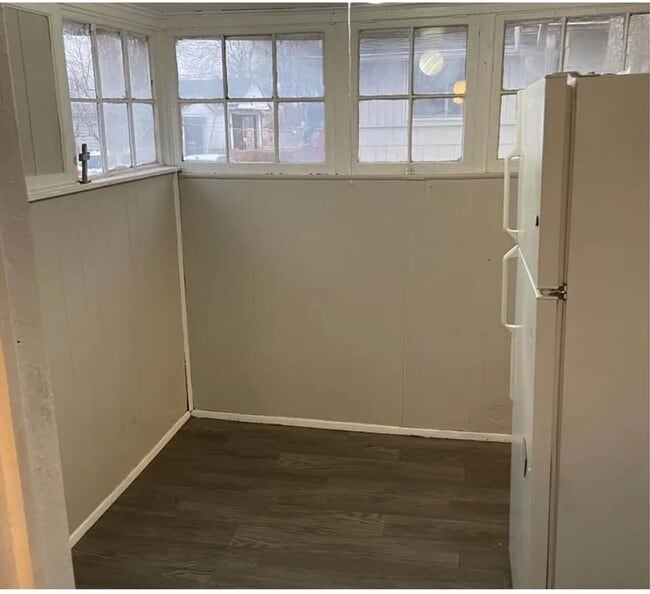 Building Photo - 3 bed 1 bath