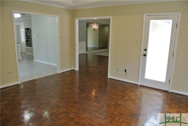 Building Photo - 6 Barnwell Ln