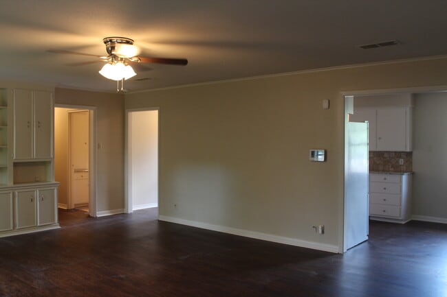 Building Photo - Updated 3 Bedroom in Tyler