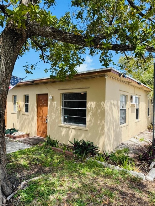 Building Photo - 1101 N Federal Hwy