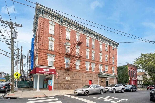 Building Photo - 372 Communipaw Ave