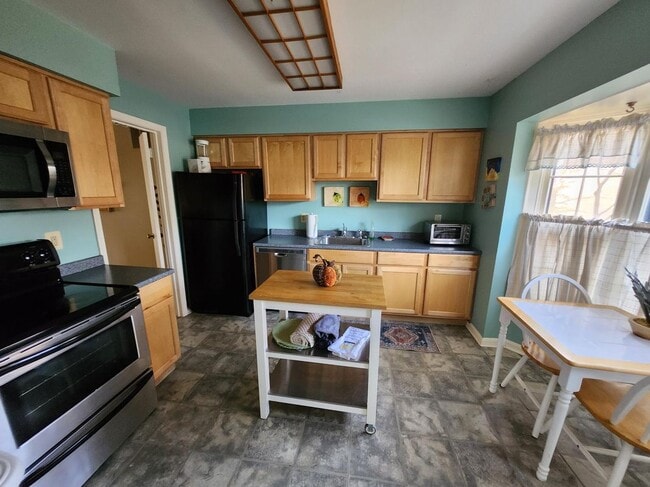 Building Photo - 10309 Emerald Rock Dr