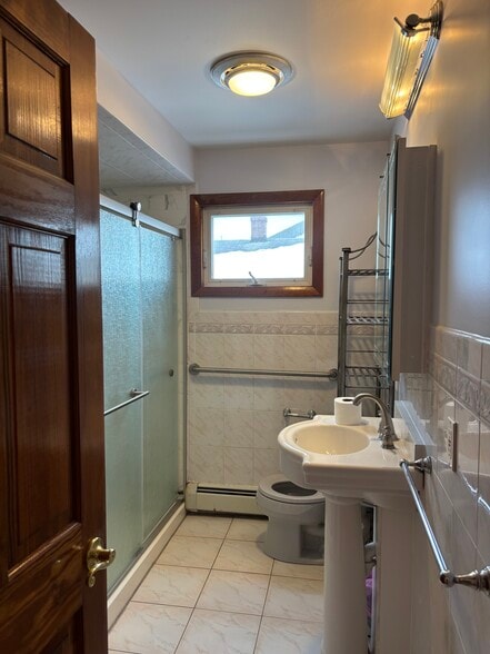 Bathroom - 84 Bellevue Ave