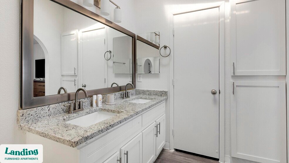 Building Photo - 5272 Tamarus St