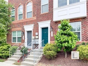 Building Photo - 9616 Wesbourne Dr