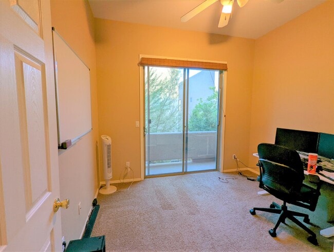 Building Photo - 2241 E Pinchot Ave