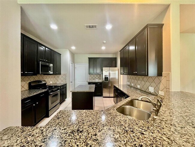Building Photo - 7010 Stevenson Dr