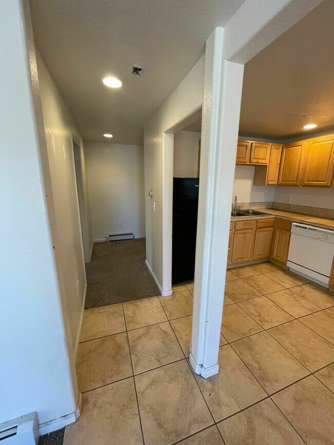 Hallway - Table Mountain Townhomes