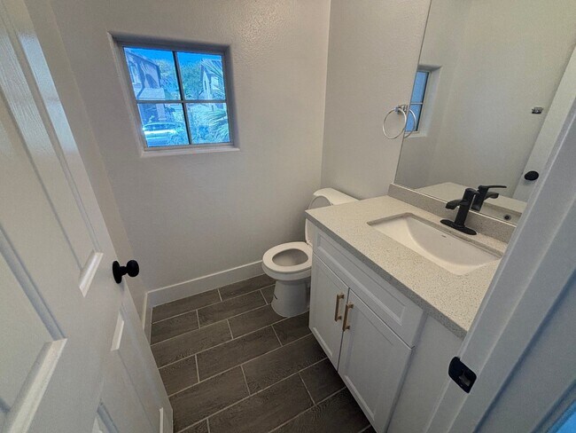 Building Photo - Spacious 4Br/3Ba Home in Galena Pointe – in North Las Vegas