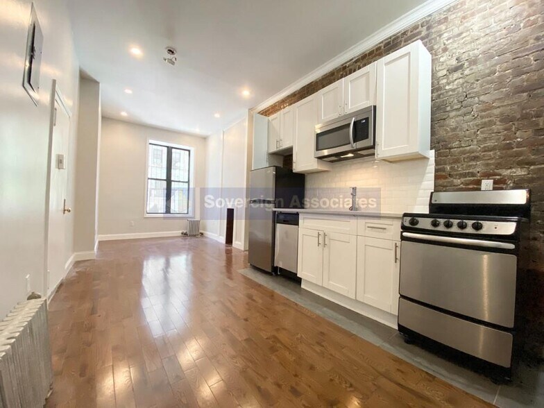 Building Photo - 523 W 156th St