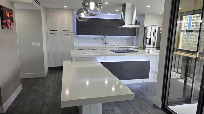 Building Photo - 936 Intracoastal Dr