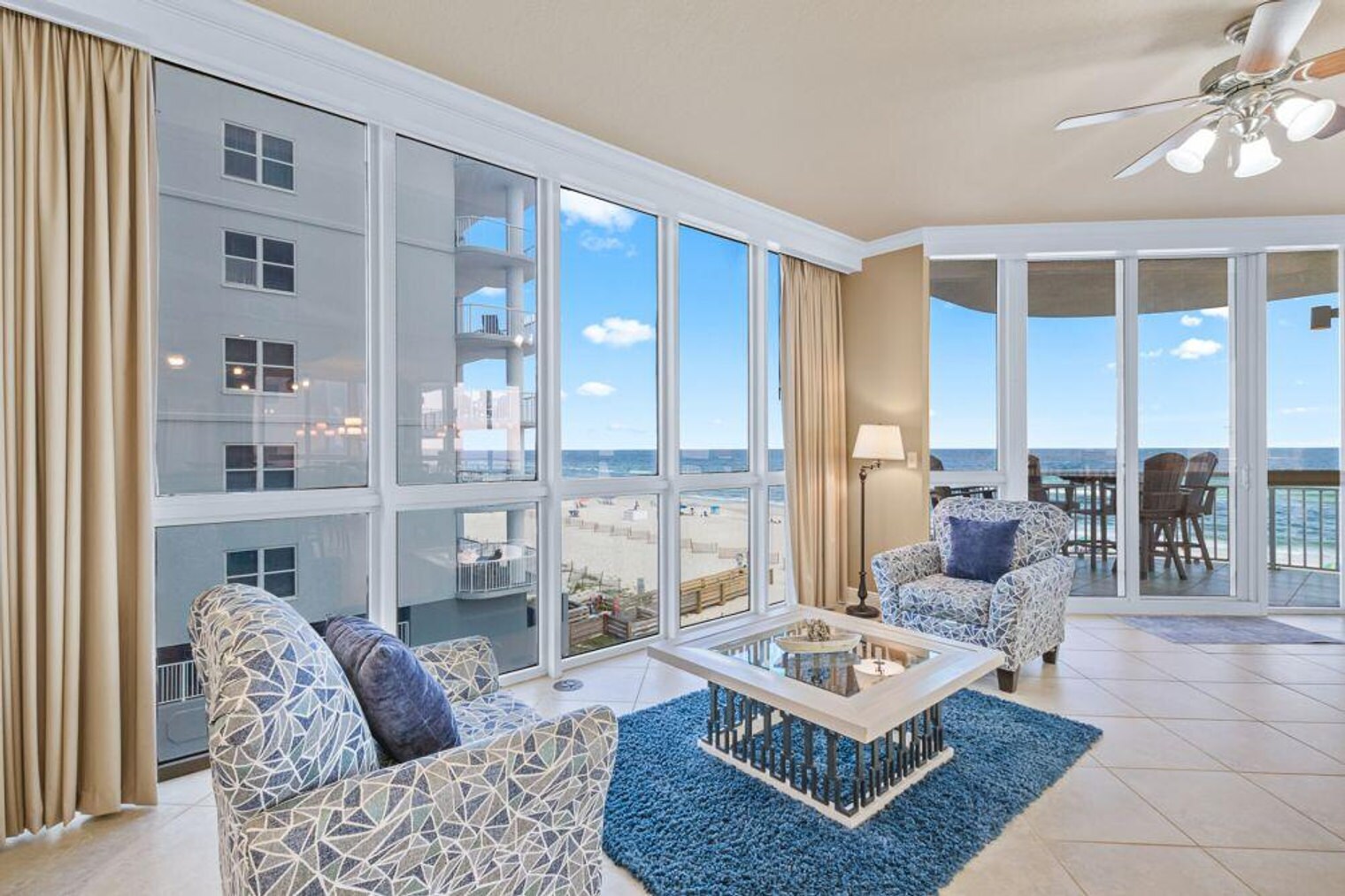 Building Photo - 825 W Beach Blvd