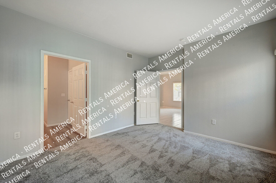 Building Photo - 9303 Gilcrease Ave