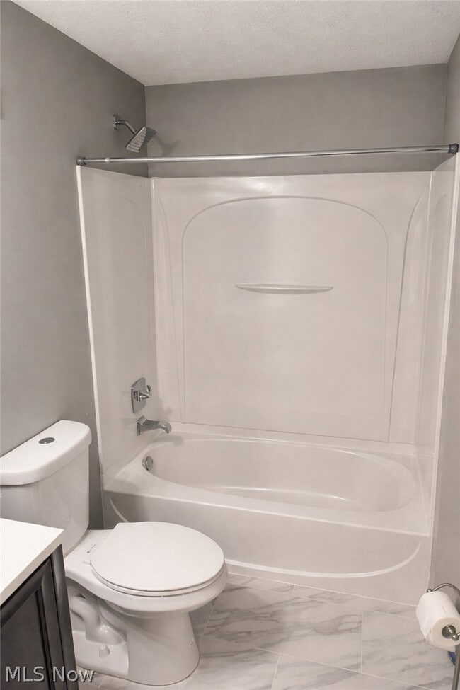 Building Photo - 26930 Elmwood Dr