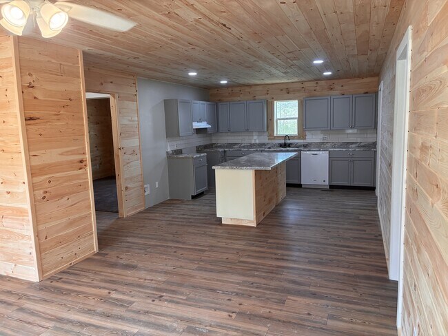 Building Photo - 3552 Douglas-Hyatt Rd