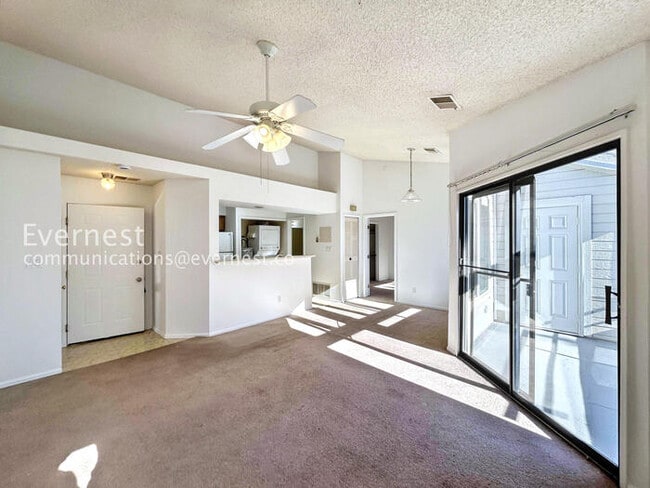 Building Photo - 3700 Iguana Dr