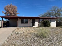 Building Photo - 7431 E Desert Aire Dr