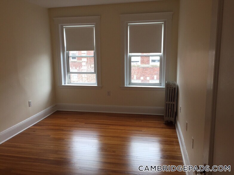 Building Photo - 18 Chauncy St