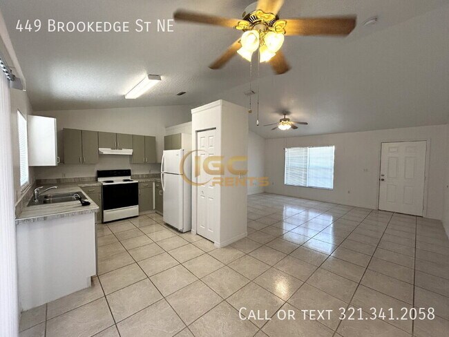 Building Photo - 449 Brookedge St NE