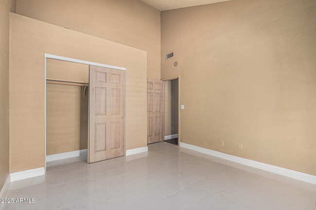 Building Photo - 9665 E Cochise Dr