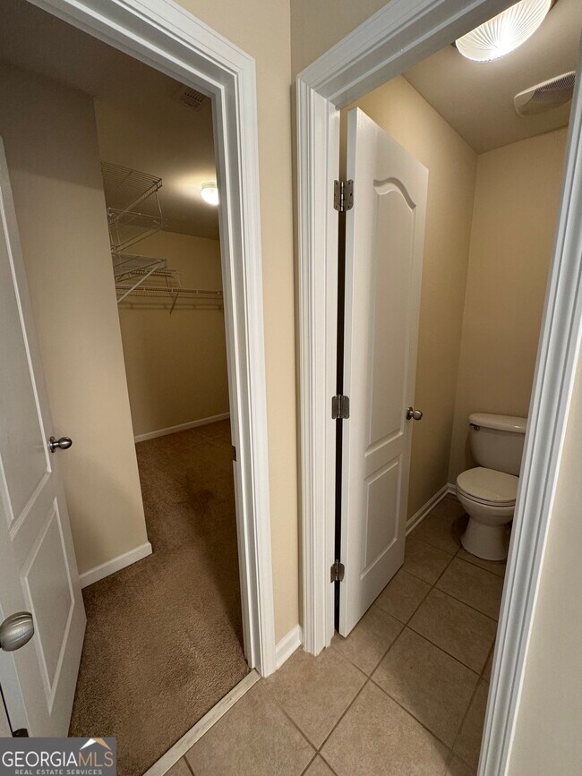 Building Photo - 1455 Blackstone Way