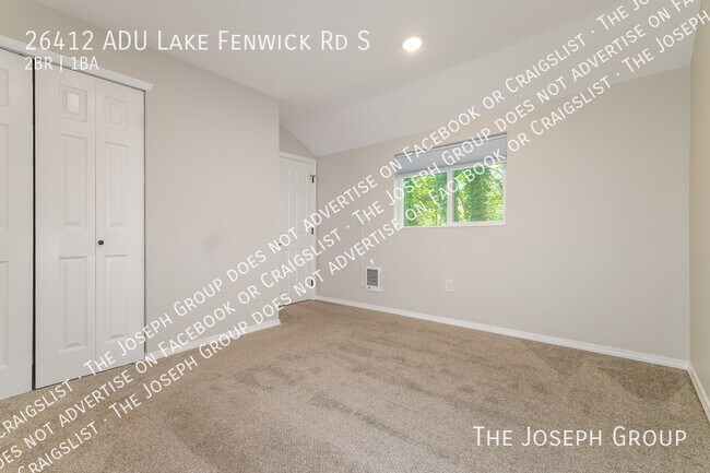 Building Photo - 26412 Lake Fenwick Rd S