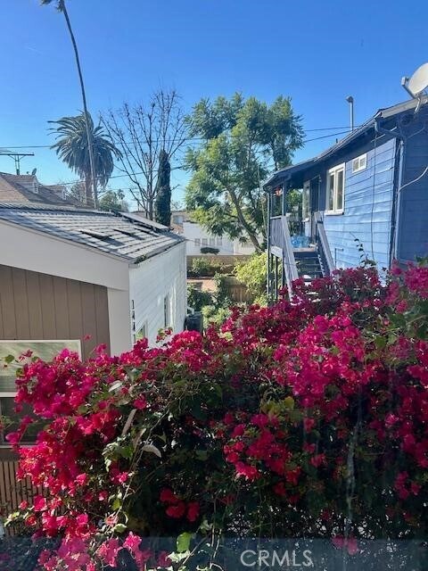 Building Photo - 5821 Sylmar Ave