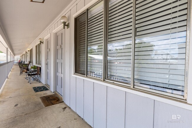 Building Photo - 208 Fairhope Ave