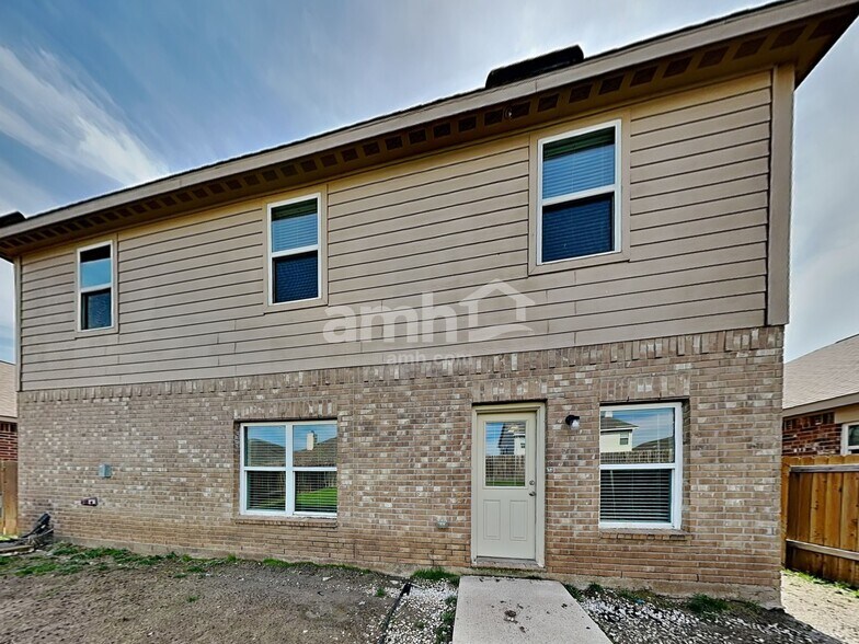 Building Photo - 1220 Arizona Dr