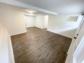 Building Photo - 2355 Orchid St