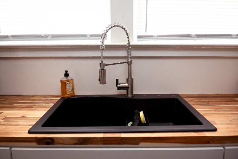 Building Photo - 354 Charles St