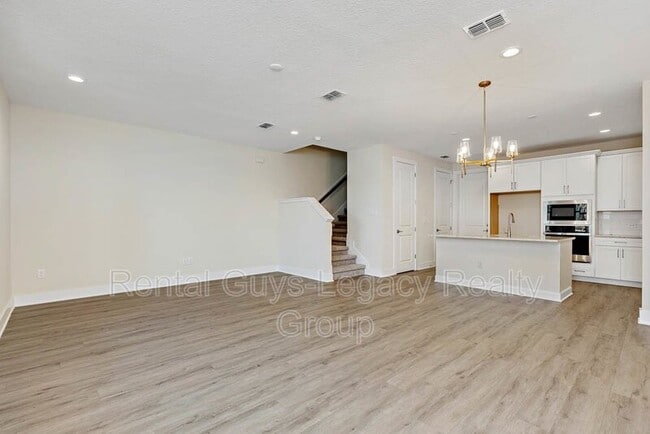Building Photo - 24 Seaport Ln