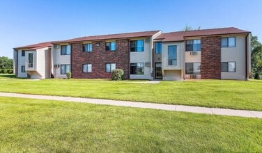 Building Photo - 505 E 4th St