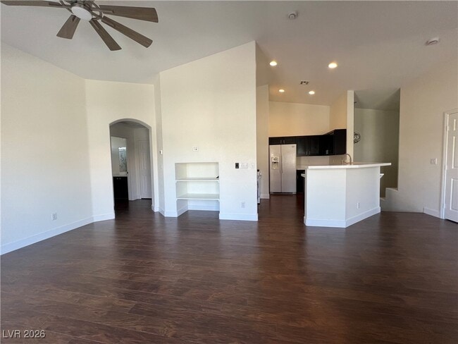 Building Photo - 6371 Lorne Green Ave