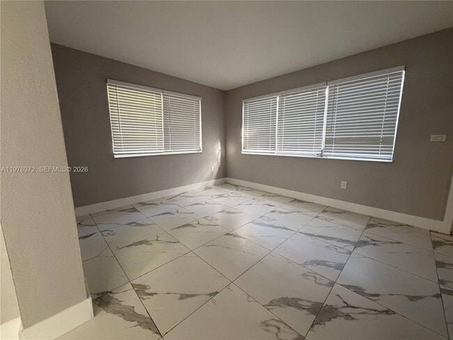 Building Photo - 508 E 23rd St