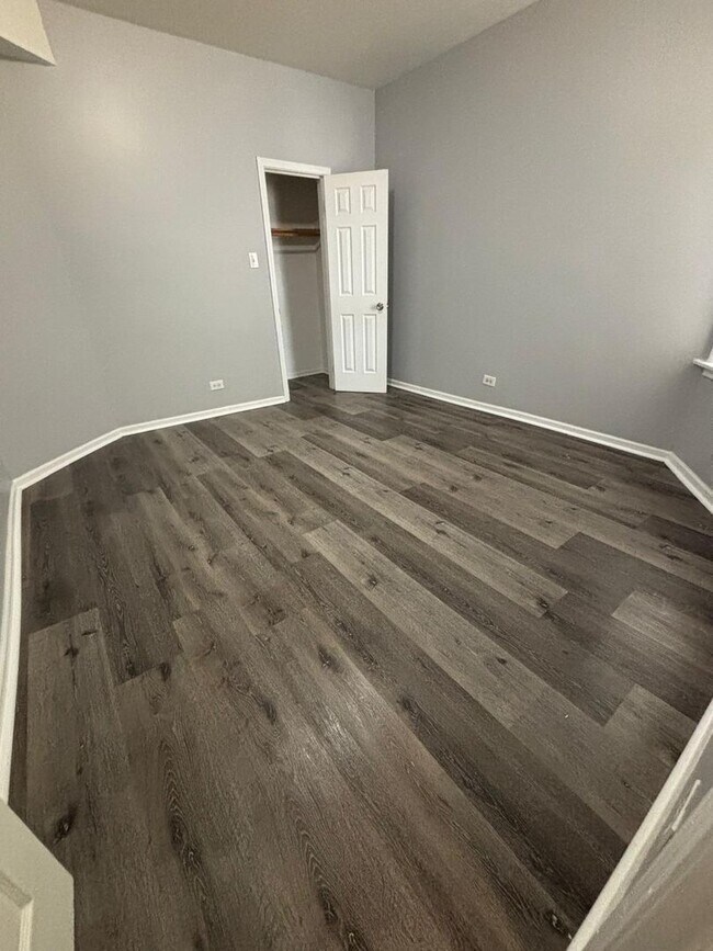 Building Photo - MAY_7543