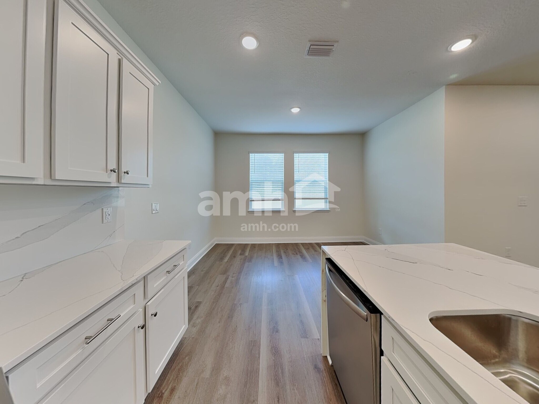Building Photo - 2550 Feather Crst Dr