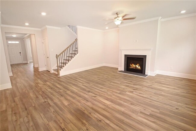 Building Photo - 329 Caledonia Ct