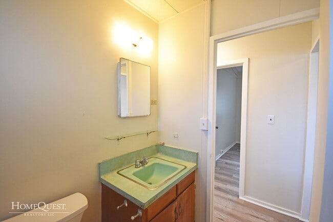 Building Photo - Kaneohe Charm -- 3 bed 1.5 bath SFH -- $3500/mo