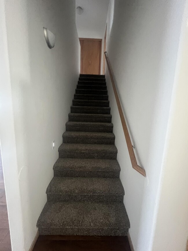 Building Photo - 3322 8th St W