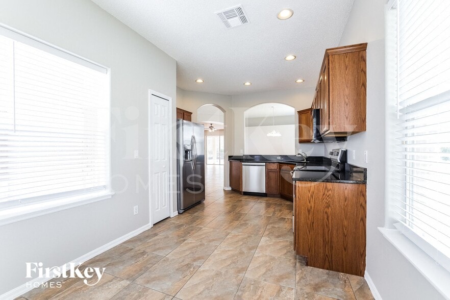 Building Photo - 2604 Southpointe Ct