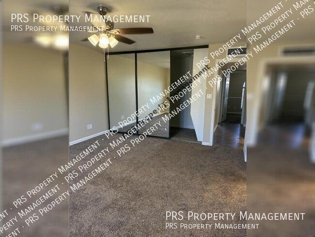 Building Photo - 1331 W Stottler Dr