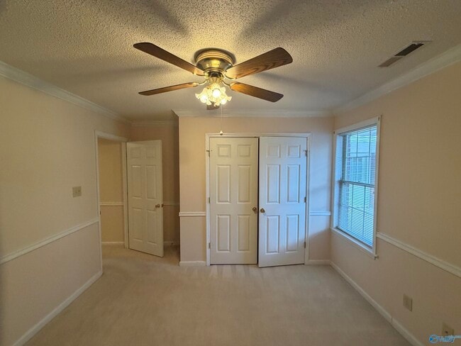 Building Photo - 701 Rigel Dr SW