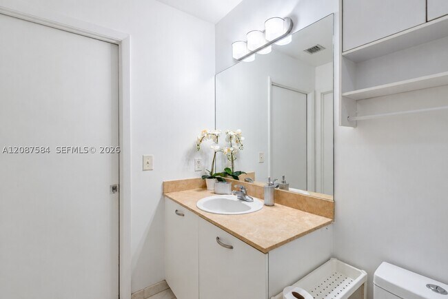 Building Photo - 2275 Biscayne Blvd