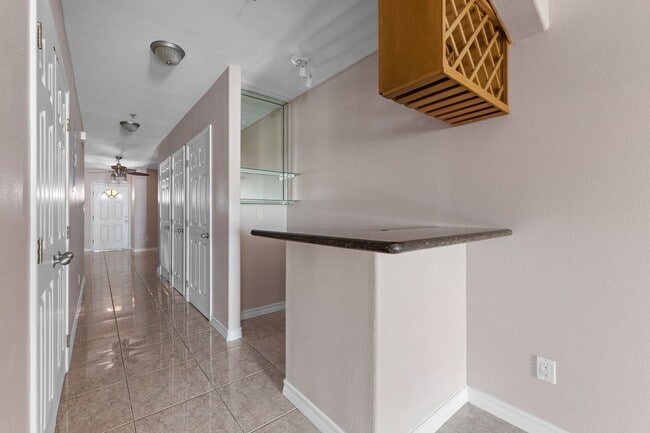 Building Photo - 106 E Campeche St