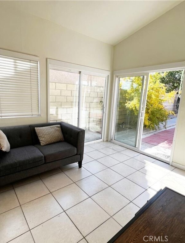 Building Photo - 38109 Lido Dr