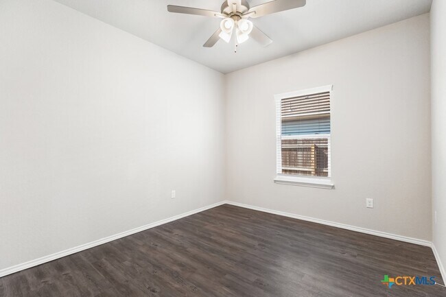 Building Photo - 636 Heathers Wy