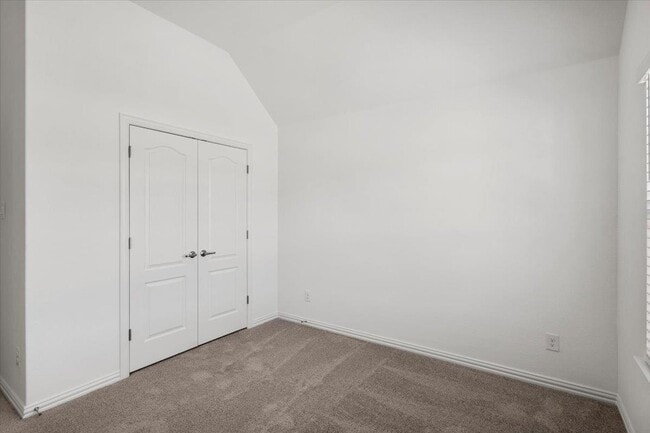Building Photo - 1425 Cole Ests Dr